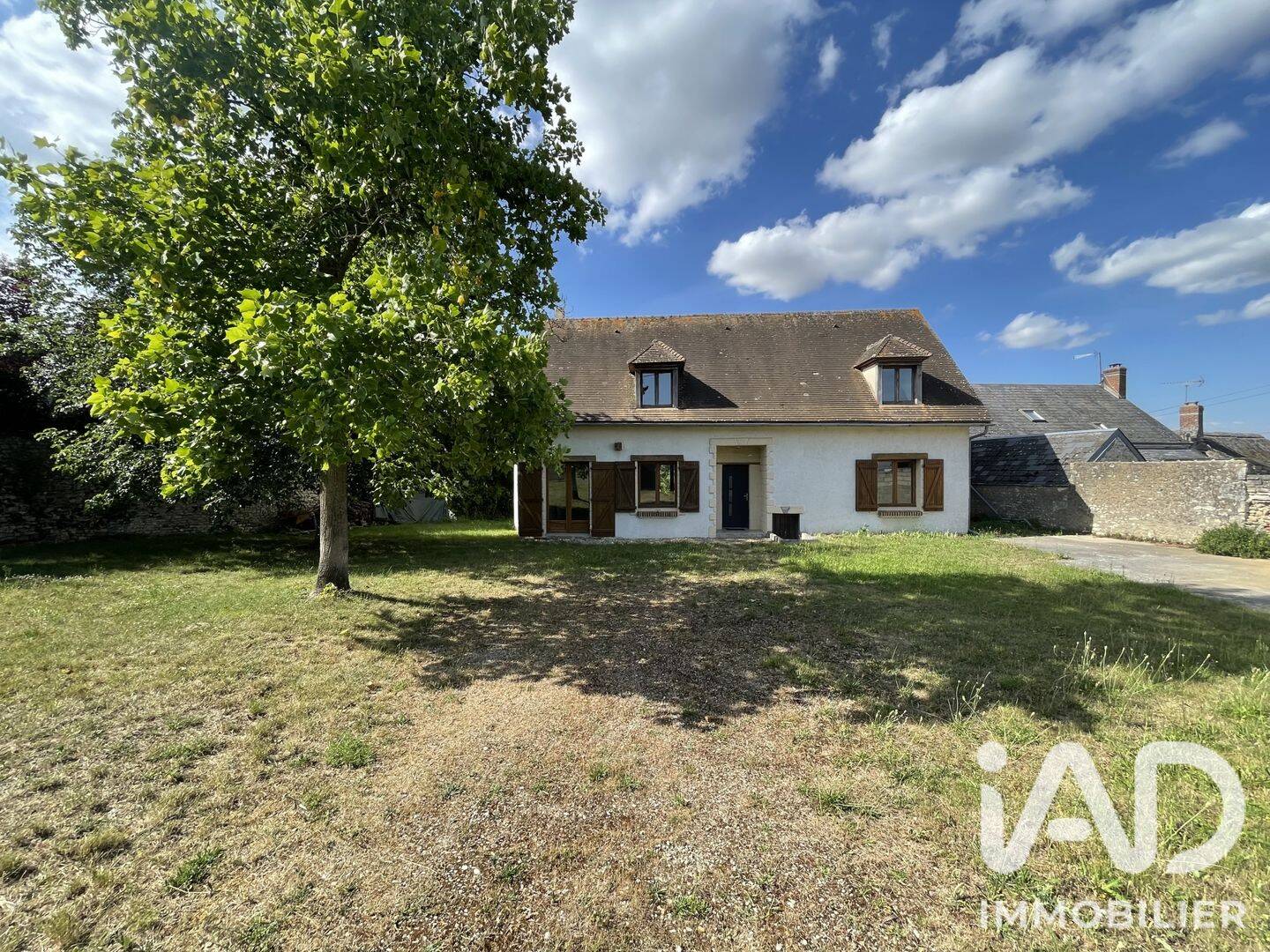 Maison 5 pièces 153 m² · à Nottonville · 153 m² · 176 000 €