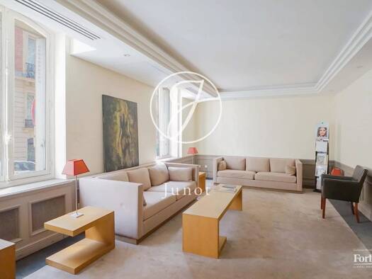 Espace bureau à vendre 2 400 000 € 149,9 m² de bureaux Triangle d'Or Paris 8ème arrondissement 75008