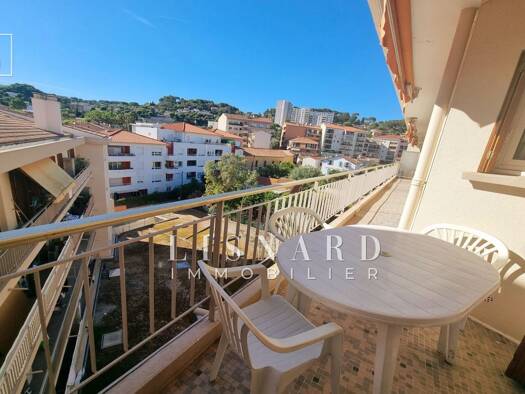Appartement à vendre 169 600 € 3 pièces 2 chambres 65,1 m² Étage 5/5 Centre Vallauris 06220