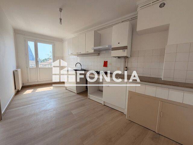 Appartement 4 pièces 80 m² · à Bergerac · 80 m² · 655 €/mois