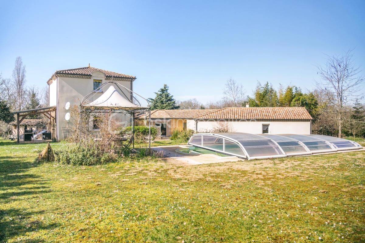 Maison 10 pièces 171 m² · à Lalinde · 171 m² · 437 000 €