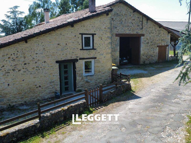 Maison 7 pièces 90 m² · à Saint-Laurent-de-Céris · 90 m² · 88 000 €