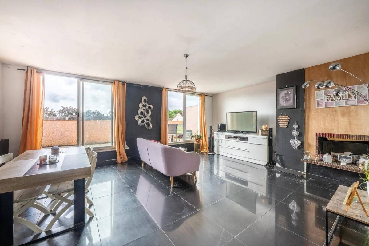 Appartement 6 pièces 108 m² · à Cergy · 108 m² · 210 000 €