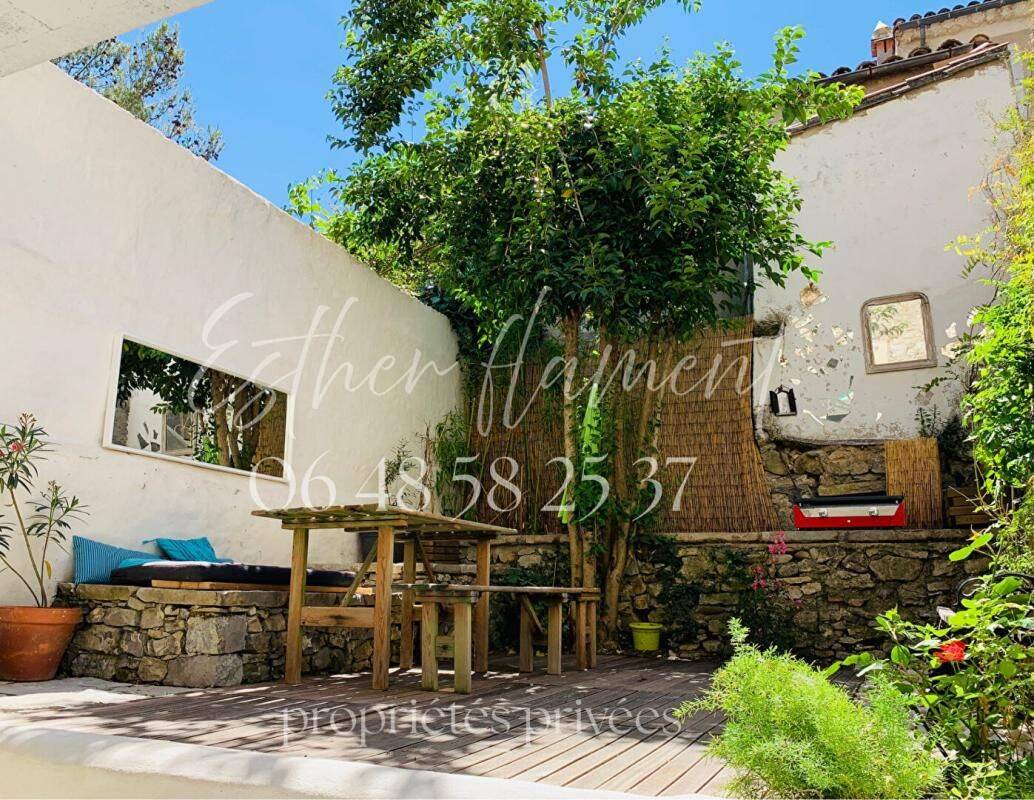Maison 5 pièces 196 m² · à Saint-Hippolyte-du-Fort · 196 m² · 320 000 €