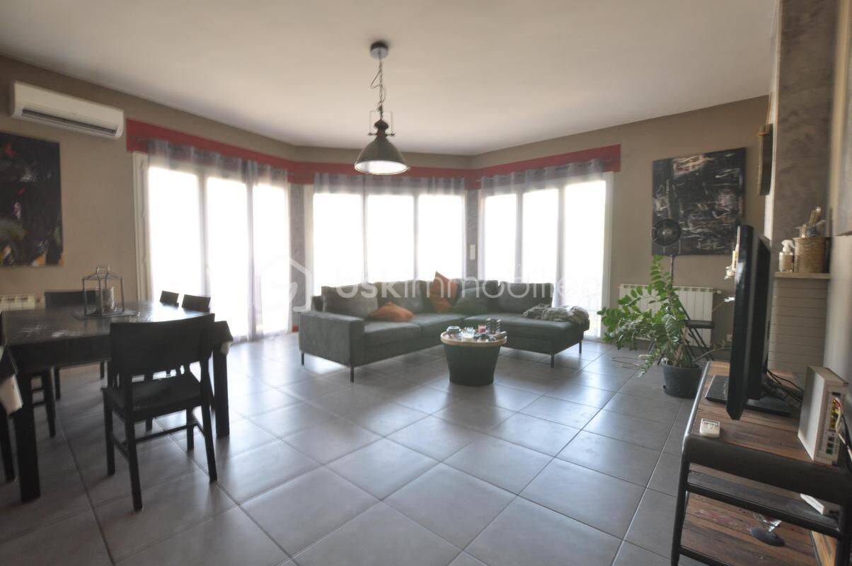 Appartement 4 pièces 99 m² · à Nîmes · 98,8 m² · 230 000 €