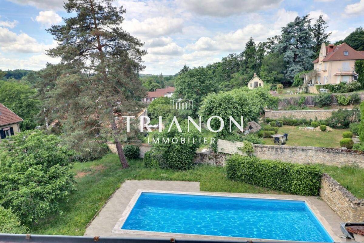 Maison 7 pièces 245 m² · à Montfort-l'Amaury · 245 m² · 845 000 €