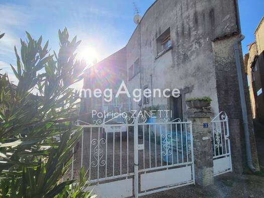 Appartement à vendre 82 000 € 5 pièces 3 chambres 103 m² Étage 2/2 Saint-Brès 30500