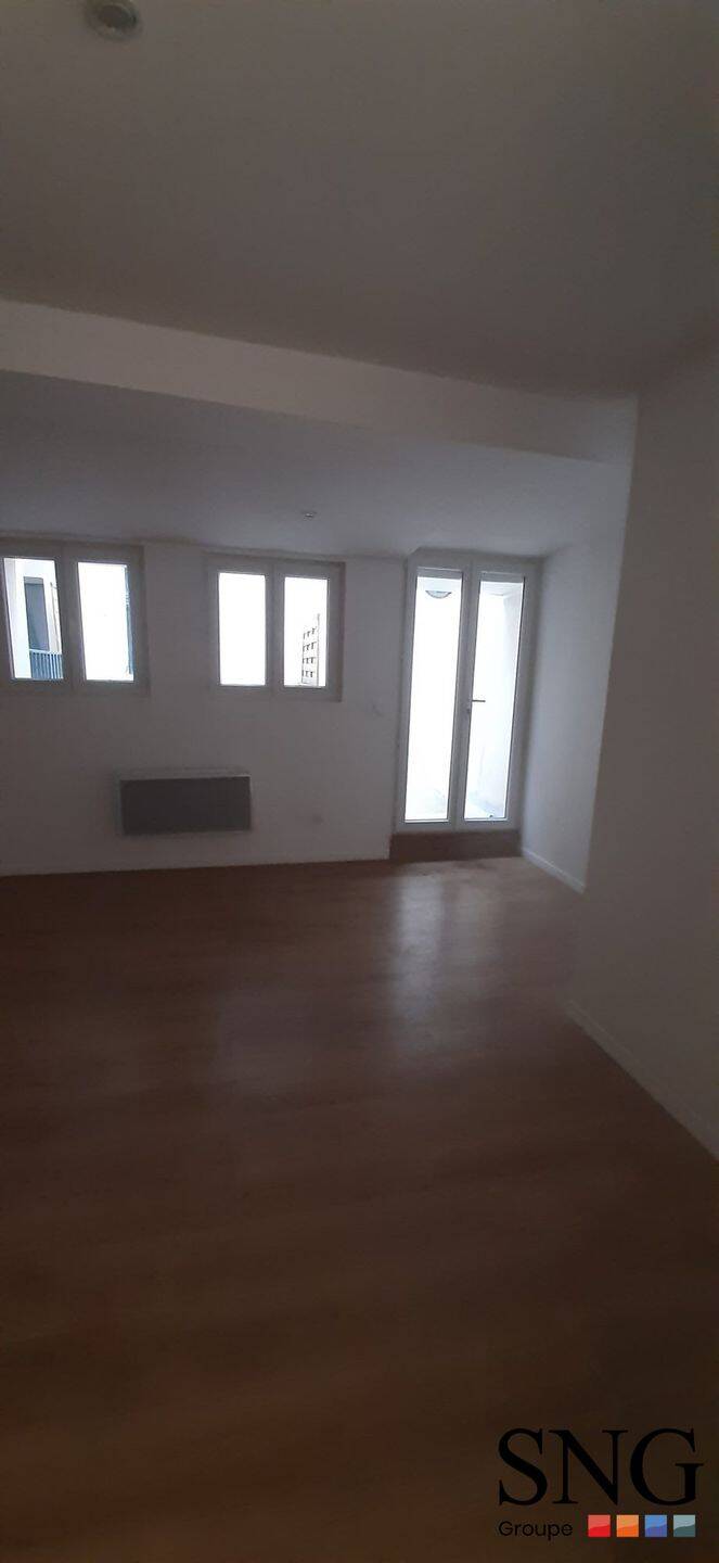 Appartement 1 pièce 27 m² · à Clermont-l'Hérault · 26,7 m² · 409 €