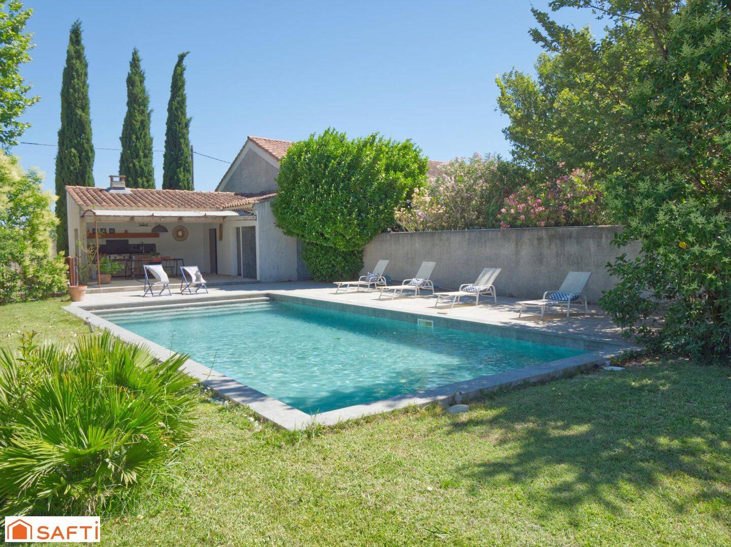 Maison 7 pièces 246 m² · à Le Pontet · 246 m² · 550 000 €