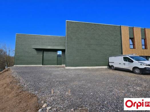 Local d'activités à louer 4 099 € 540 m² d'espace de stockage Thurins 69510
