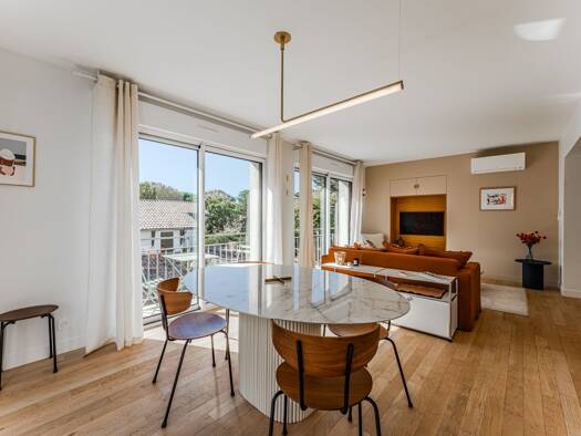 Appartement à vendre 798 000 € 3 pièces 2 chambres 60,8 m² Étage 2/2 Arcachon 33120