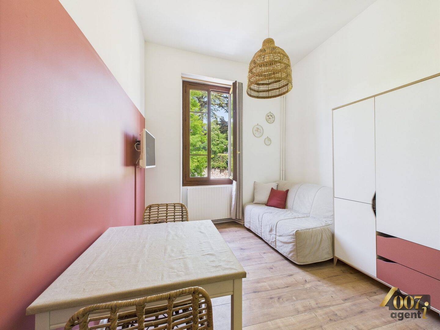 Appartement 1 pièce 14 m² · à Aix-les-Bains · 13,9 m² · 550 €/mois