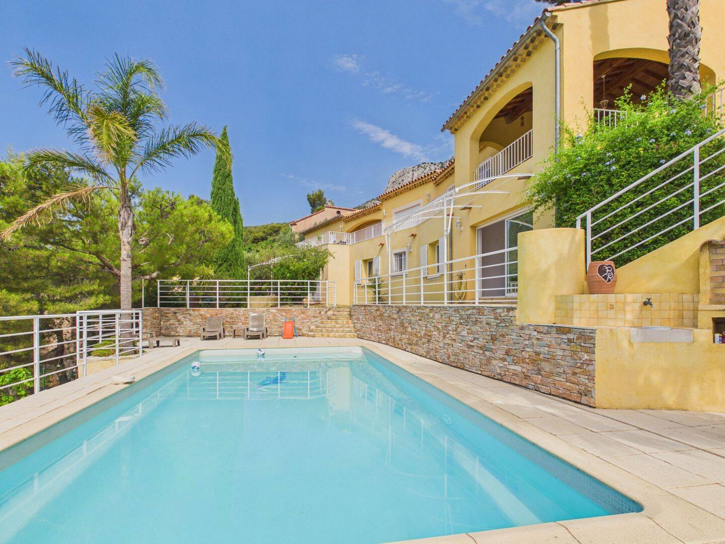Maison 11 pièces 304 m² · à Toulon · 304 m² · 1 038 000 €