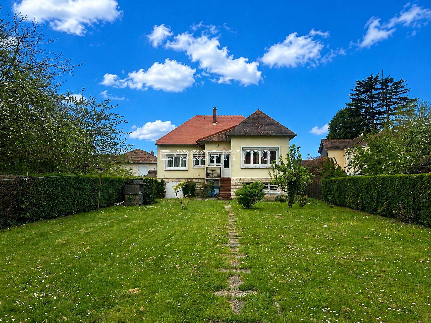 Maison 5 pièces 104 m² · à Grand-Couronne · 104 m² · 1 050 €