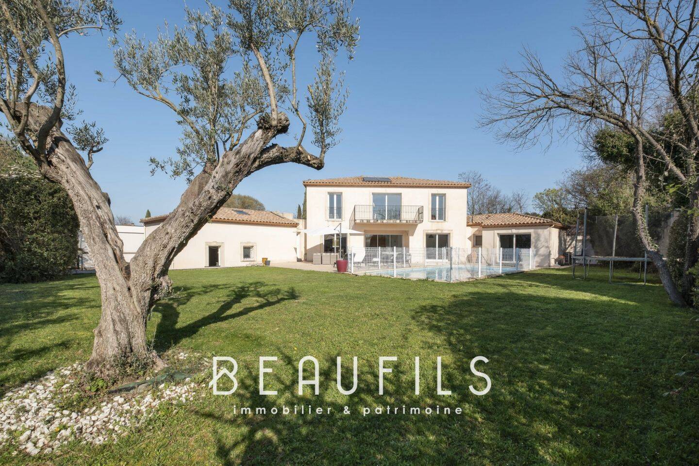 Maison 8 pièces 231 m² · à Caveirac · 231 m² · 695 000 €