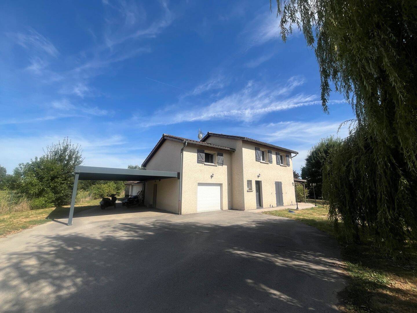 Maison 7 pièces 180 m² · à Saint-Georges-de-Reneins · 180 m² · 485 000 €
