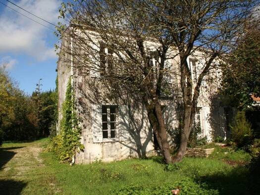 Maison à vendre 1 080 000 € 8 pièces 3 chambres 180 m² 1 729 m² de terrain Dompierre-sur-Mer 17139