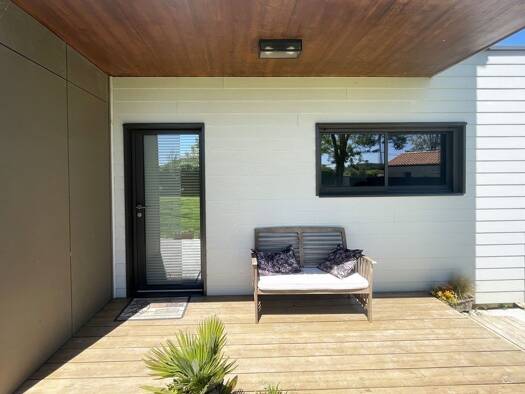 Maison à vendre 434 500 € 8 pièces 4 chambres 165 m² 1 582 m² de terrain Pont-l'Abbé-d'Arnoult 17250