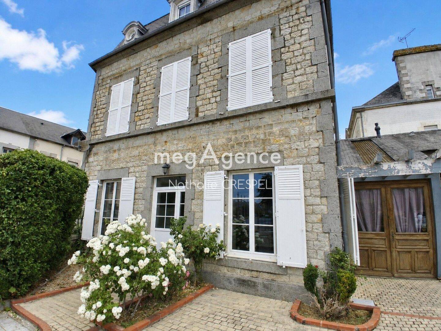 Maison 9 pièces 165 m² · à Rives d'Andaine · 165 m² · 169 900 €