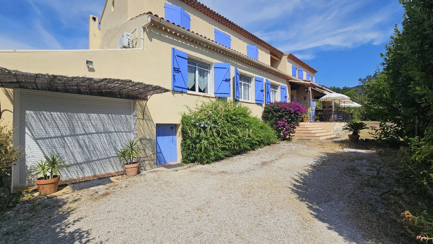 Maison 10 pièces 250 m² · à La Cadière-d'Azur · 250 m² · 1 090 000 €