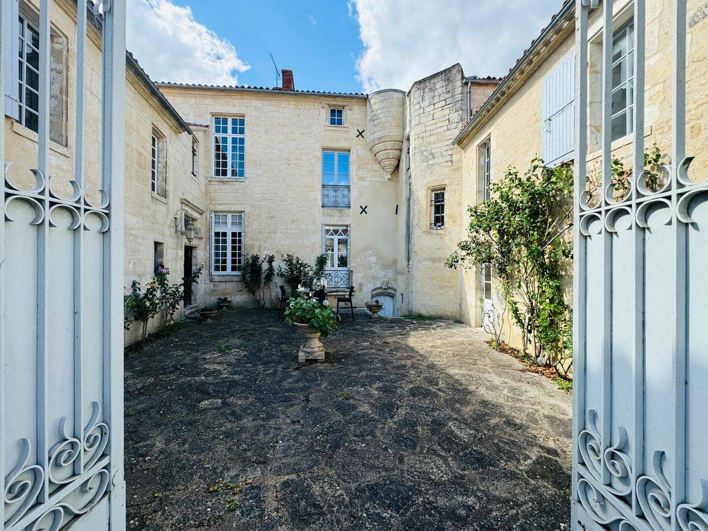 Maison 12 pièces 429 m² · à Luçon · 429 m² · 1 134 900 €