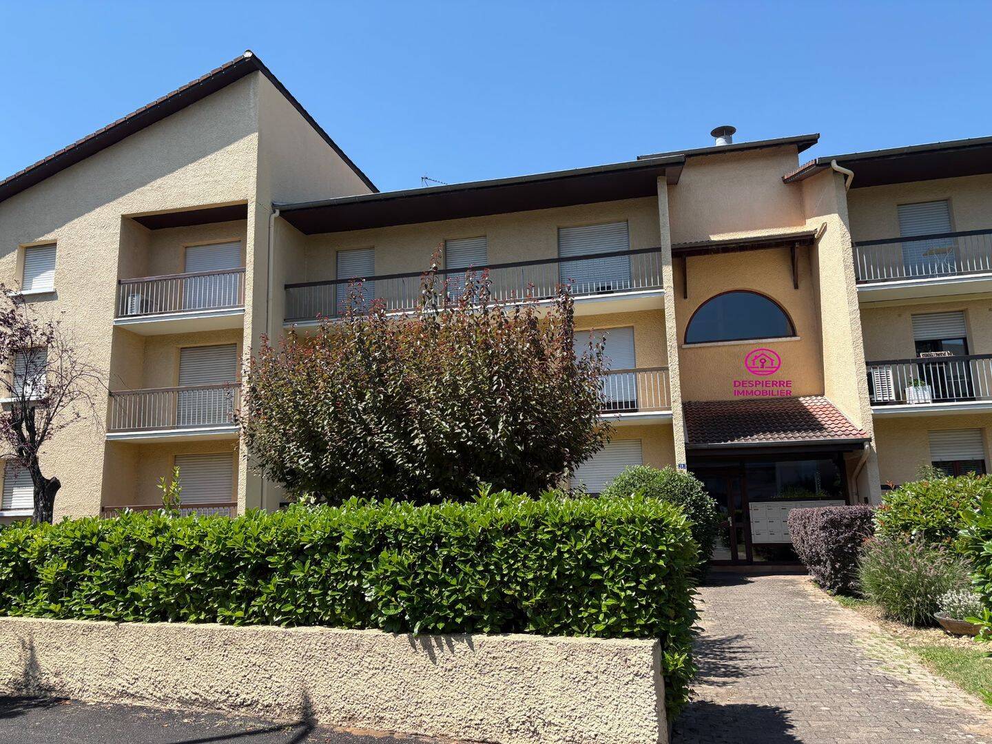 Appartement 2 pièces 56 m² · à Roussillon · 56 m² · 127 000 €