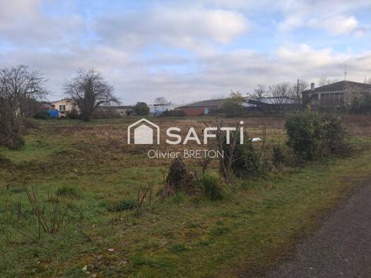 Terrain constructible à vendre 65 000 € 764 m² de terrain Zone Industrielle de Pic Pamiers 09100