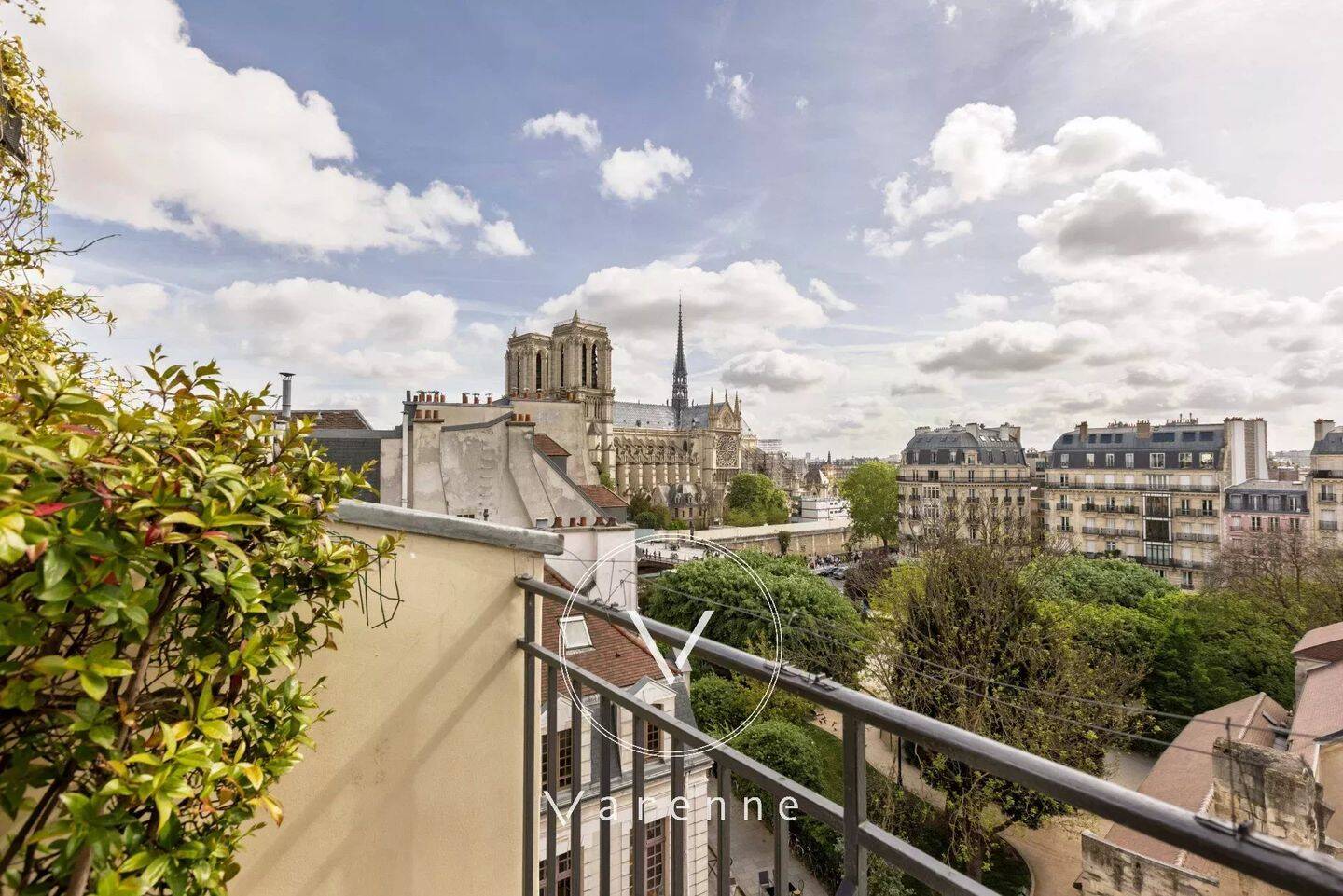 Appartement 3 pièces 102 m² · à Paris 5ème Arrondissement · 101,5 m² · 2 730 000 €