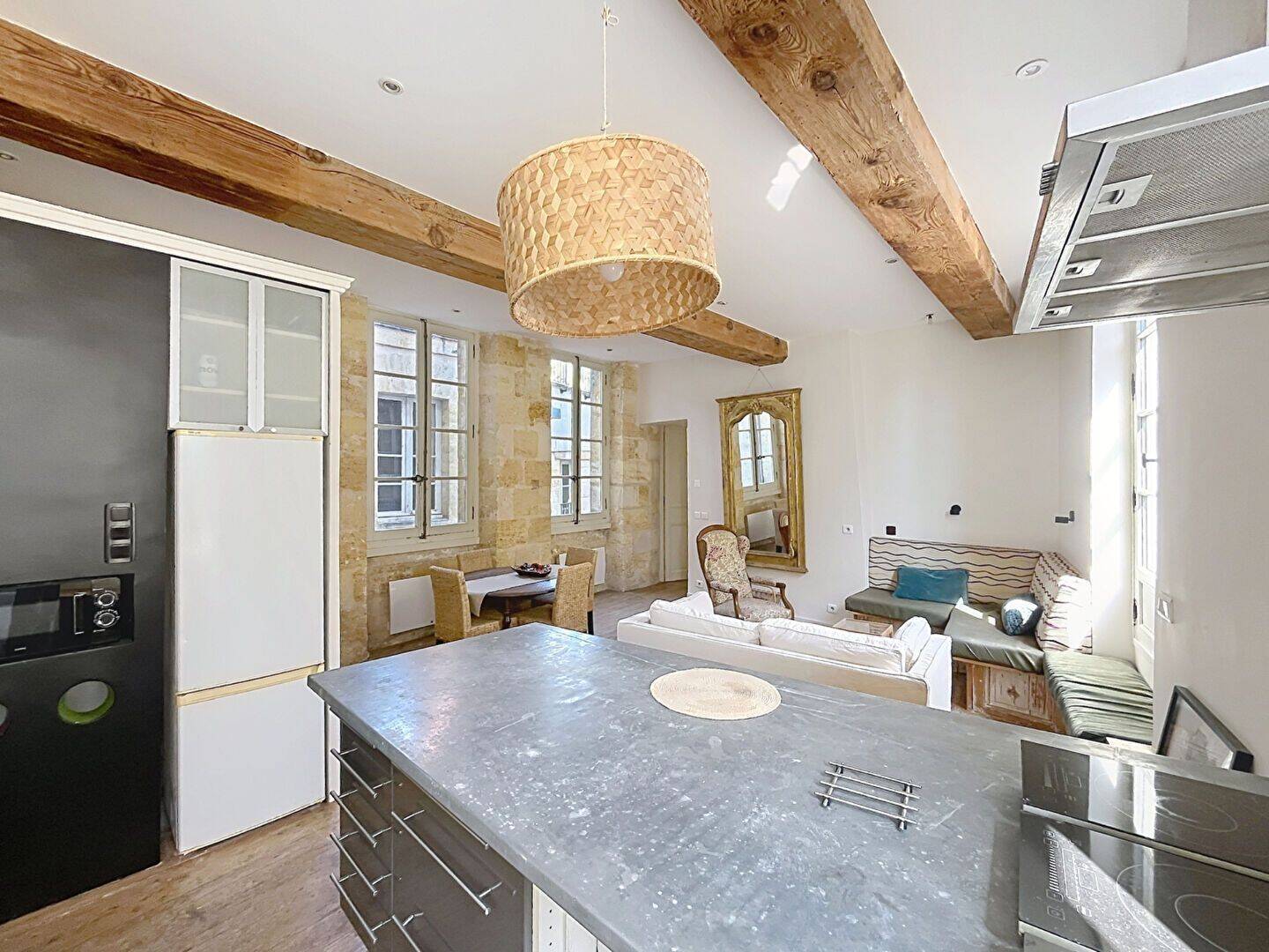 Appartement 4 pièces 90 m² · à Bordeaux · 89,9 m² · 369 000 €