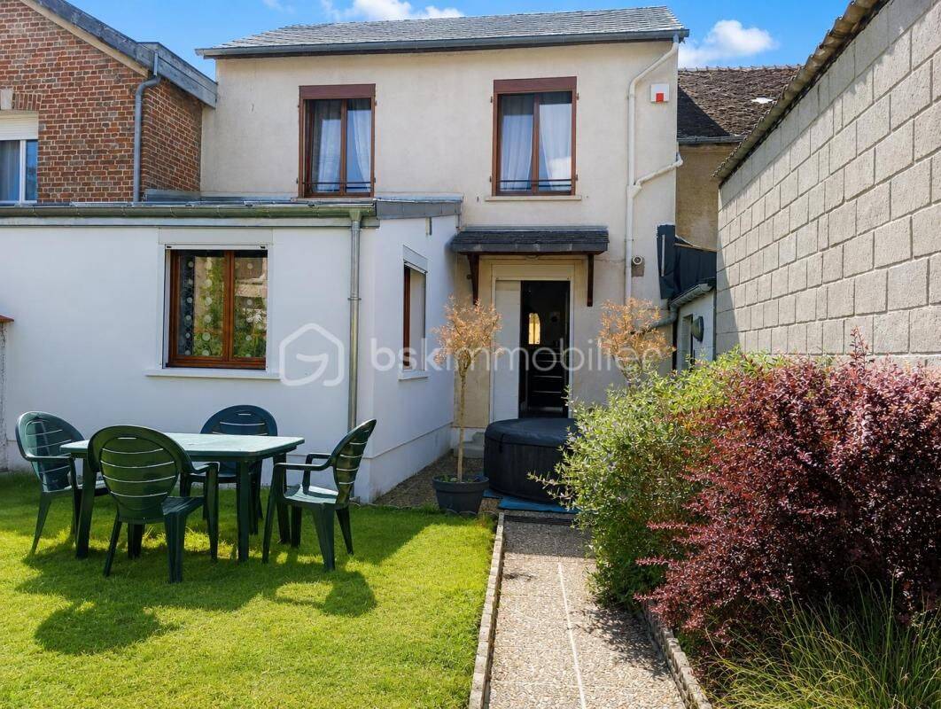 Maison 5 pièces 82 m² · à Château-Porcien · 82 m² · 180 000 €