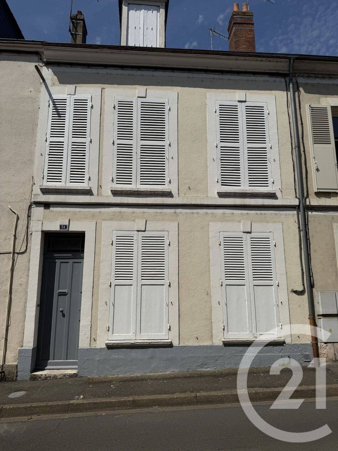 Maison 5 pièces 142 m² · à Châteaudun · 142 m² · 900 €/mois