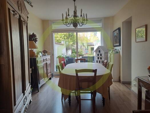 Maison à vendre 134 900 € 5 pièces 4 chambres 135 m² 191 m² de terrain Centre Ville Saint-Quentin 02100