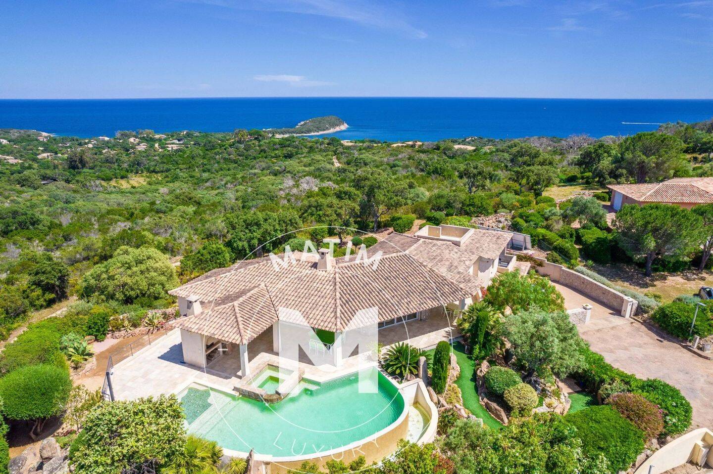 Maison 8 pièces 234 m² · à Zonza · 234 m² · 2 480 000 €