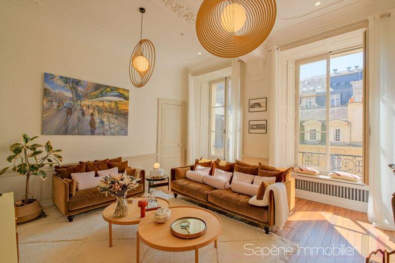 Appartement à vendre 1 190 000 € 7 pièces 3 chambres 196 m² Étage 1/4 Centre Rennes 35000