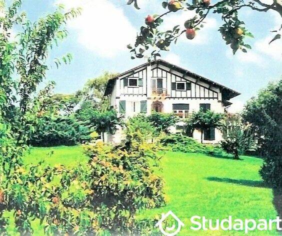 Appartement 1 pièce 120 m² · à Hasparren · 120 m² · 570 €