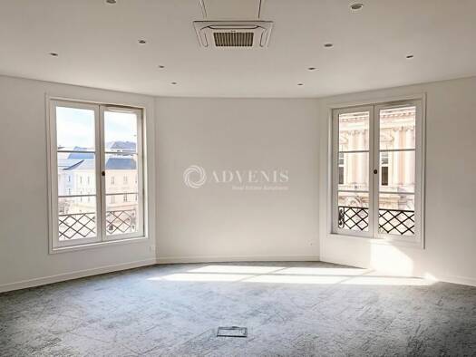 Espace bureau à louer 2 425 € 115,5 m² de bureaux divisible jusqu'à 115 m² Grammont Tours 37000