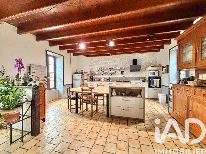 Maison 5 pièces 125 m² · à Antigny · 125 m² · 169 000 €