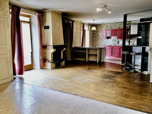 Maison à vendre 179 000 € 5 pièces 4 chambres 180 m² Beaulieu-sur-Dordogne 19120