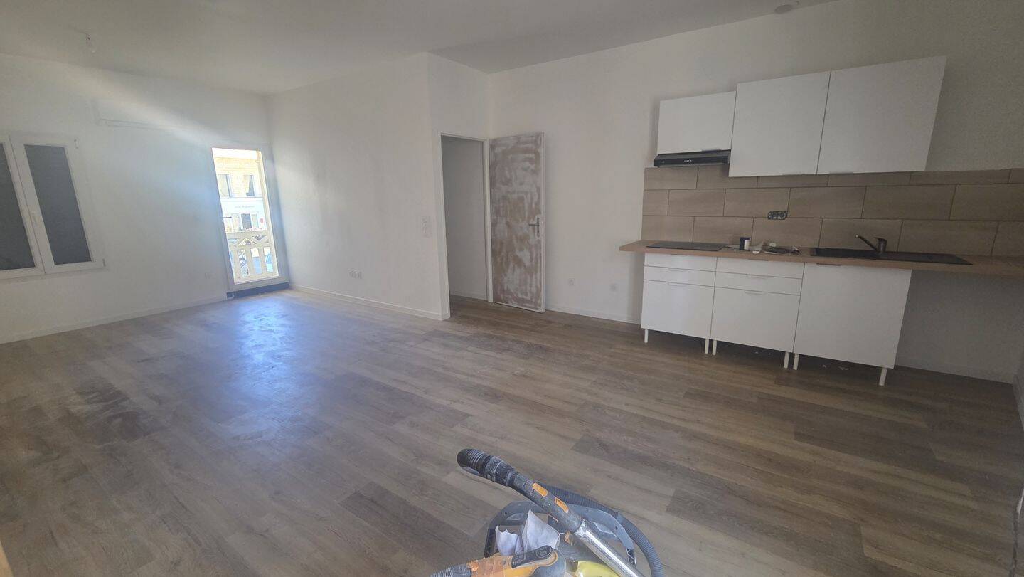 Appartement 4 pièces 82 m² · à Montpon-Ménestérol · 82 m² · 650 €