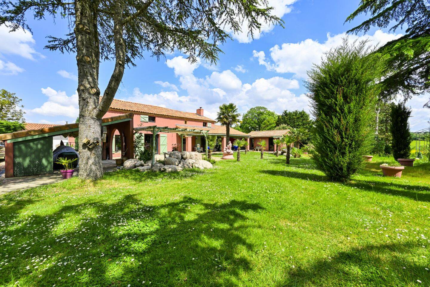 Maison 5 pièces 223 m² · à Le May-sur-Èvre · 223 m² · 354 000 €