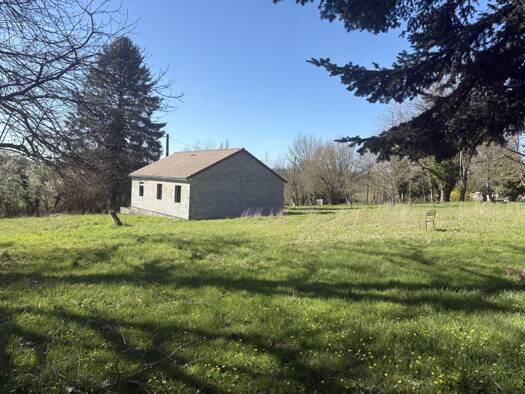 Maison à vendre 50 000 € 3 pièces 2 chambres 93 m² Survie 61310