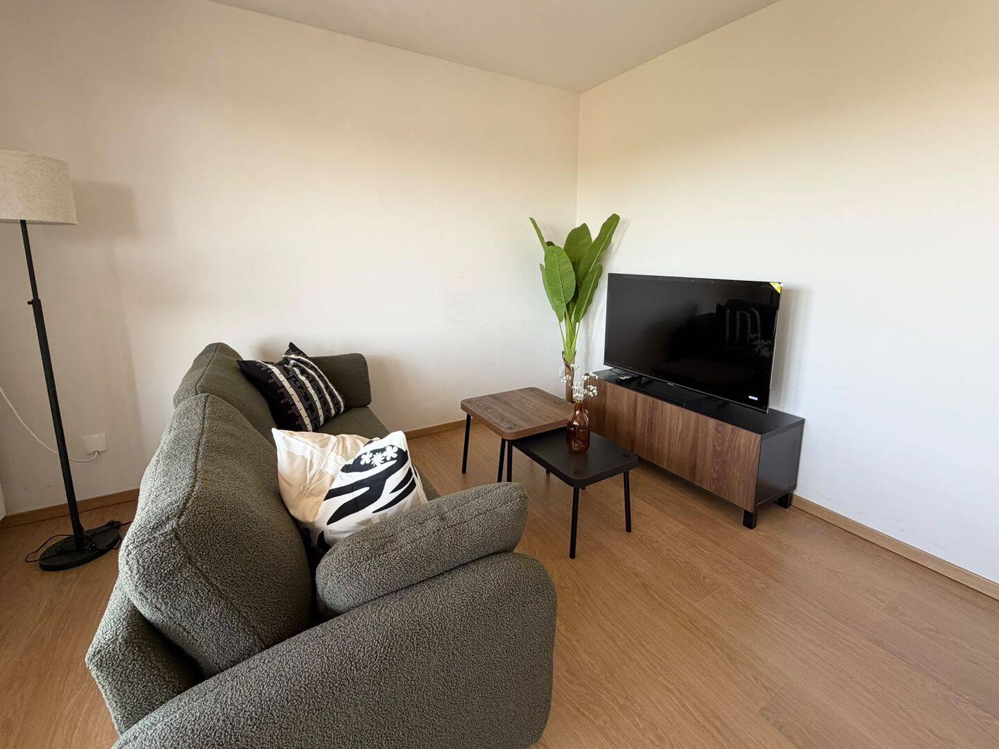 5 pièces 94 m² · à Lyon 8ème Arrondissement · 94,1 m² · 550 €
