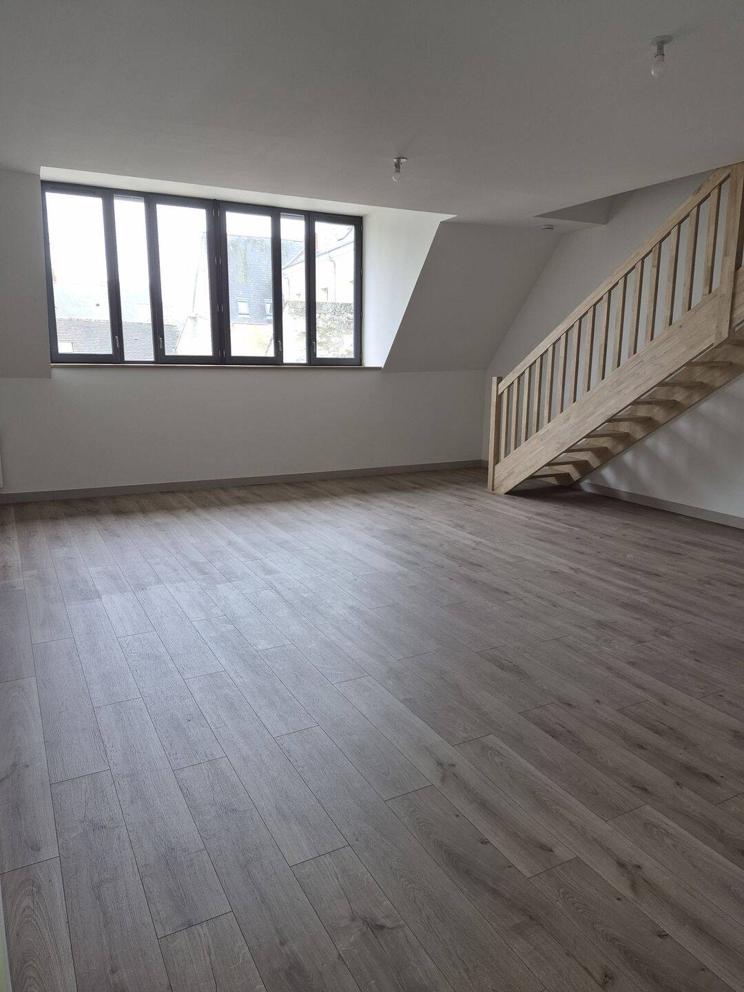 Appartement 4 pièces 112 m² · à Châtellerault · 112 m² · 890 €