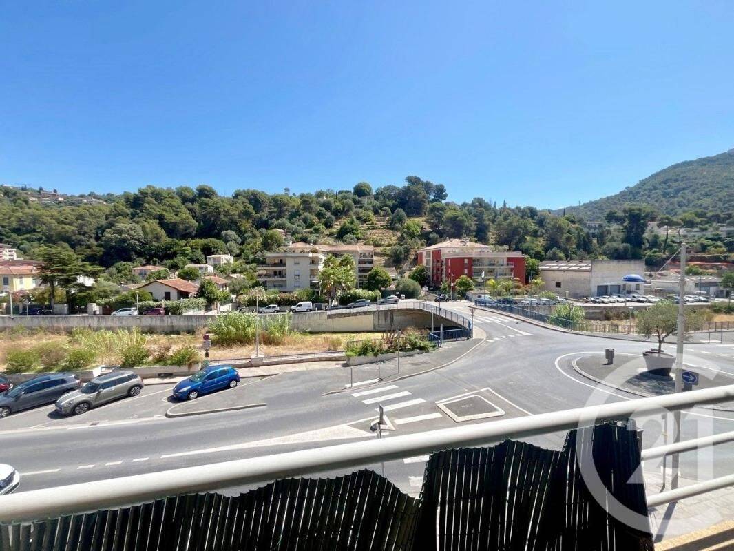 Appartement 3 pièces 58 m² · à Saint-André-de-la-Roche · 58 m² · 208 000 €