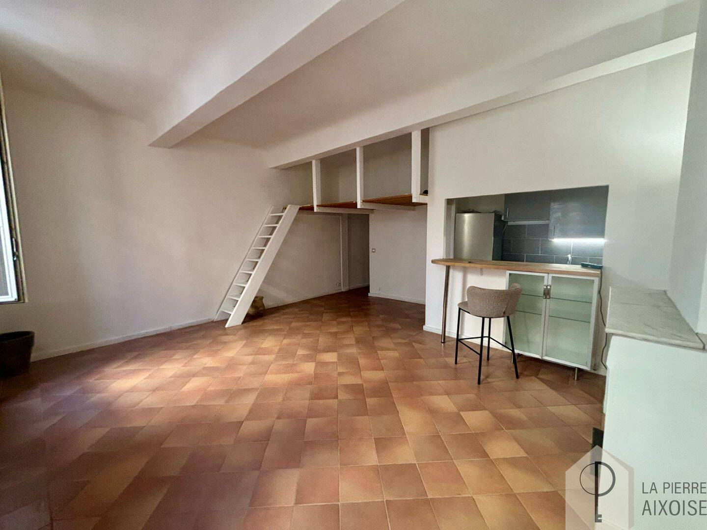 Appartement 2 pièces 51 m² · à Aix-en-Provence · 50,6 m² · 990 €