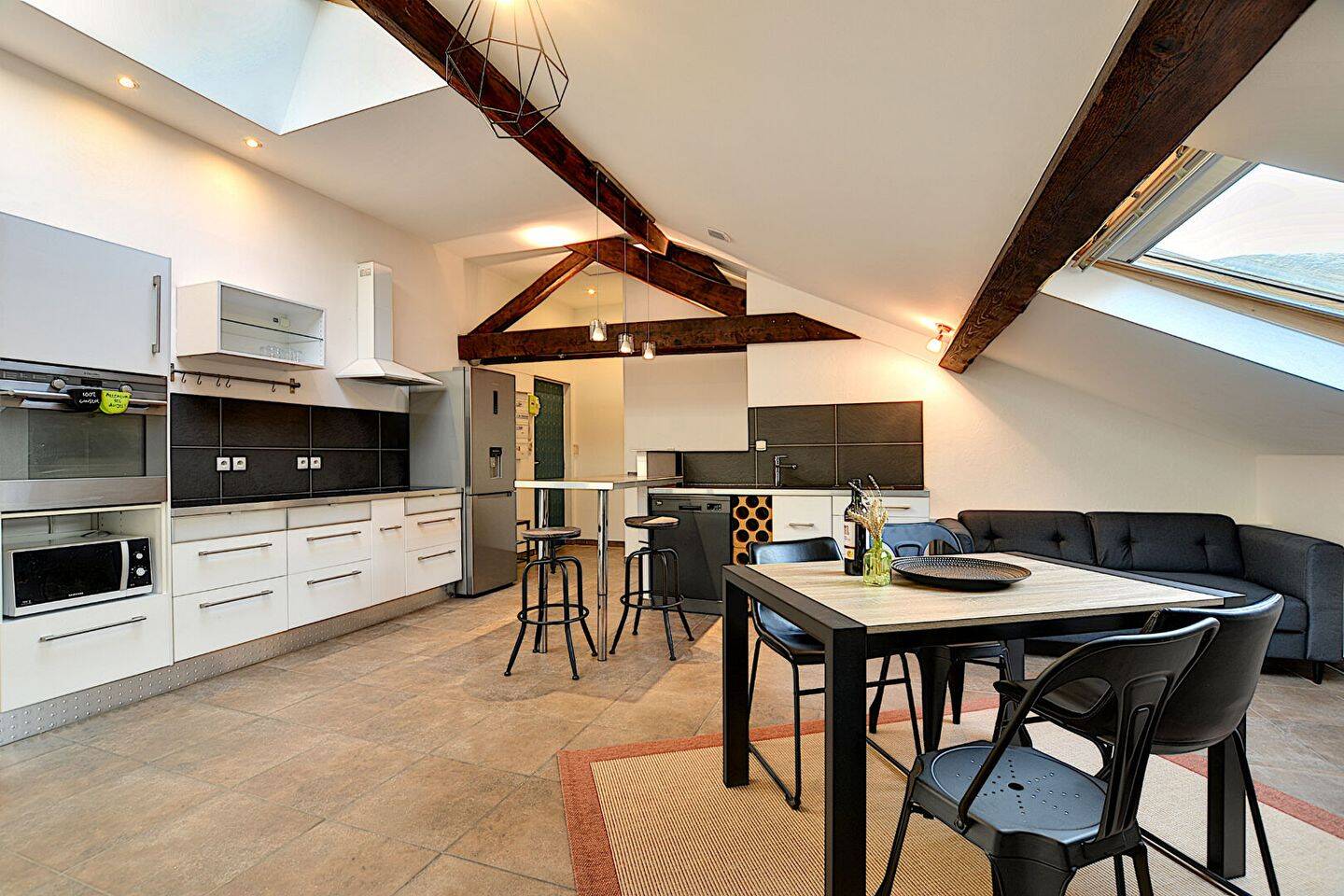 Appartement 3 pièces 65 m² · à Villefranche-sur-Saône · 65 m² · 860 €