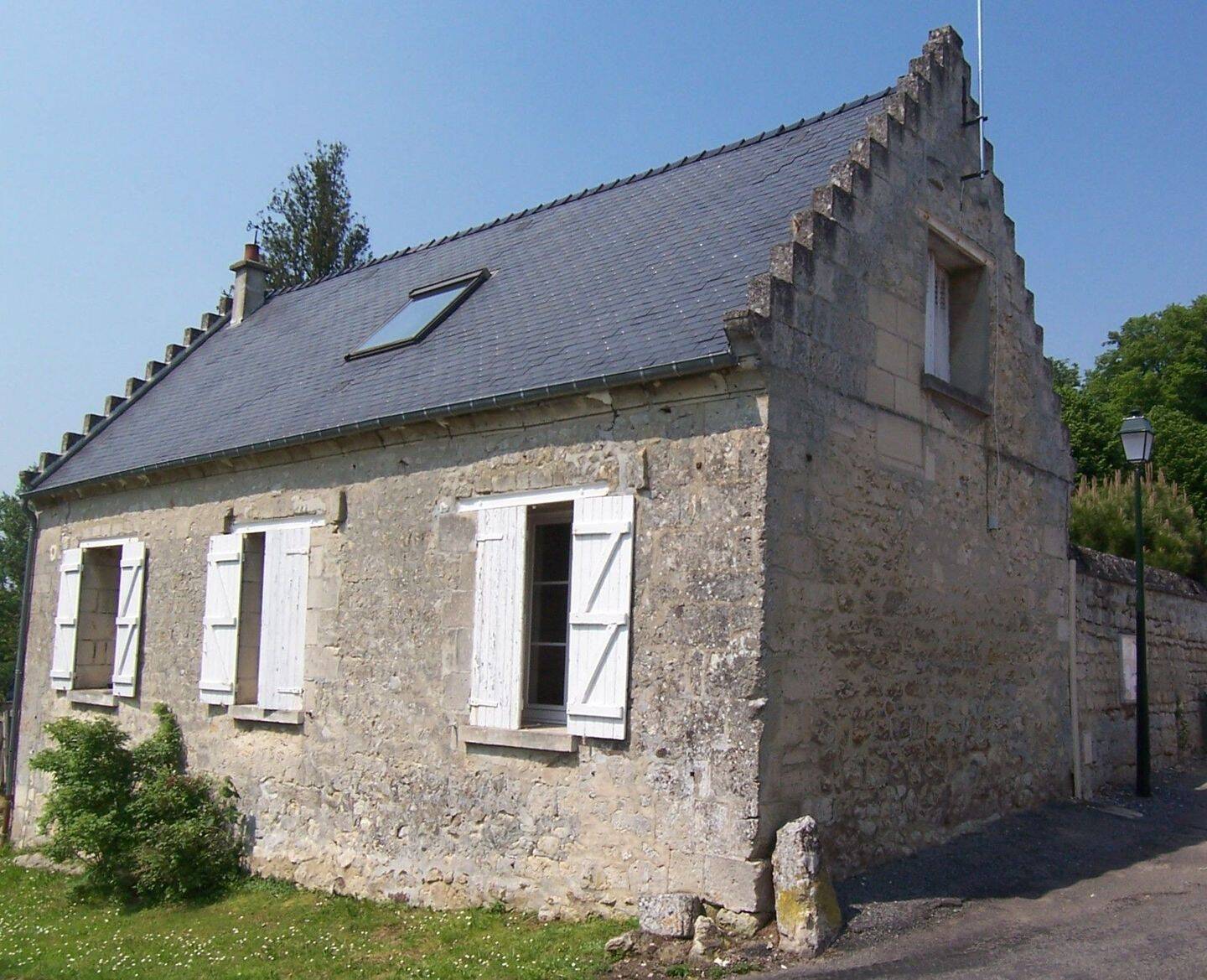 Maison 5 pièces 95 m² · à Pierrefonds · 95 m² · 930 €