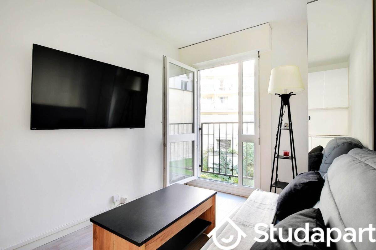 Appartement 1 pièce 13 m² · à Paris 18ème Arrondissement · 13 m² · 1 200 €/mois