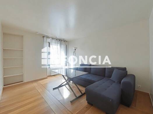 Appartement à louer 895 € 2 pièces 1 chambre 44,2 m² 1er étage Bois de l'Étoile Gagny 93220