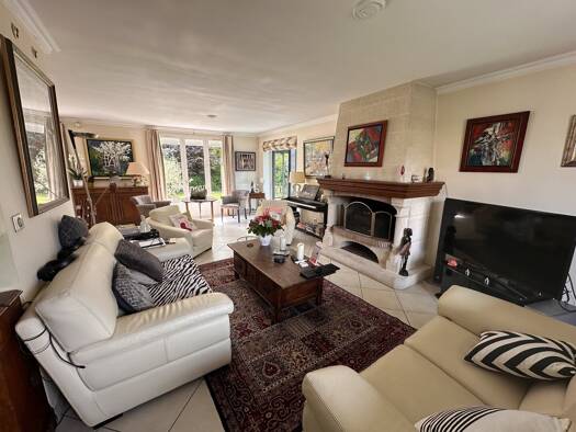 Maison de ville à vendre 495 000 € 5 pièces 4 chambres 142 m² 953 m² de terrain L'Eglise Bois-Guillaume 76230